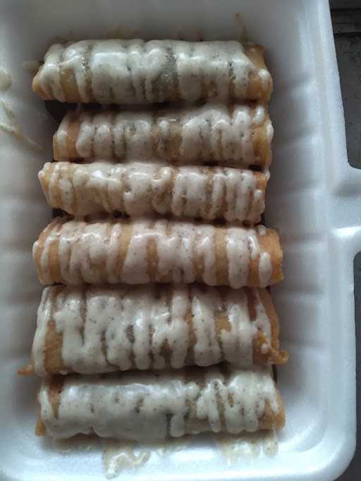 Piscok (Pisang Cokelat) 3