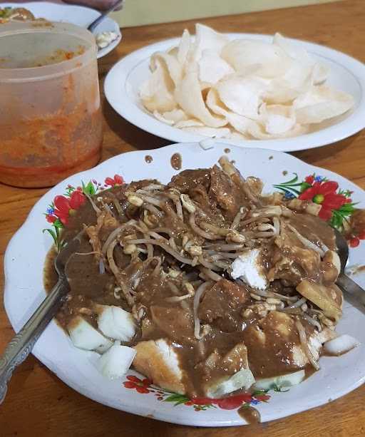 Warung Bangkit Tahu Tek, Tahu Campur 10