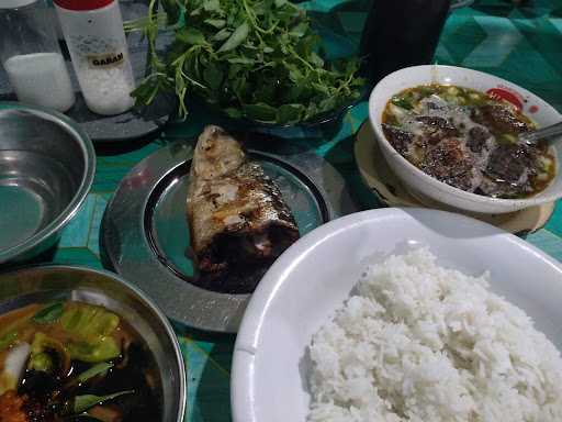 Warung Sop Saudara & Ikan Bakar 7