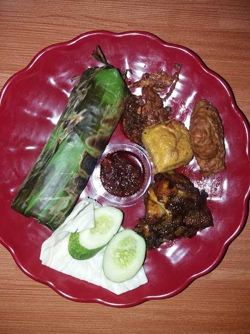 Rumah Makan Ayam Umbaran 10