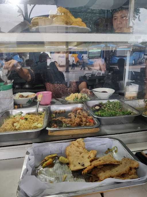 Tempat Makan Bus Garuda Mas 9