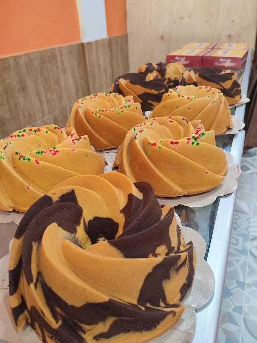 Arumy Bakery(Donat Makassar) 10