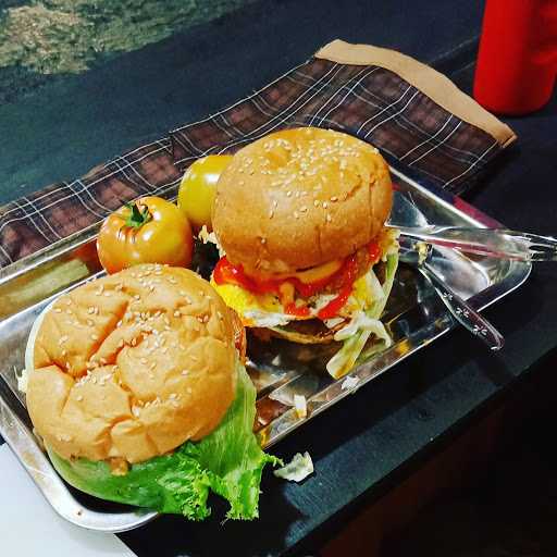 Bengkel Fans Burger 1