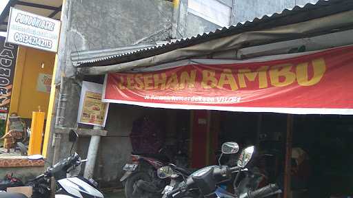 Lesehan Bambu 1