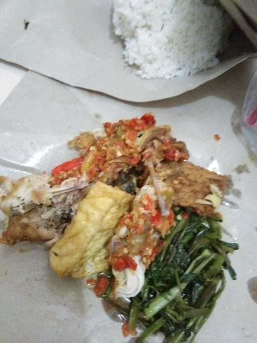 Warung Ayam Geprek Bu Selly 4