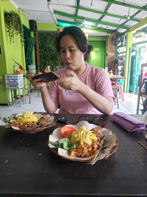 Warung Bu Aliman 9