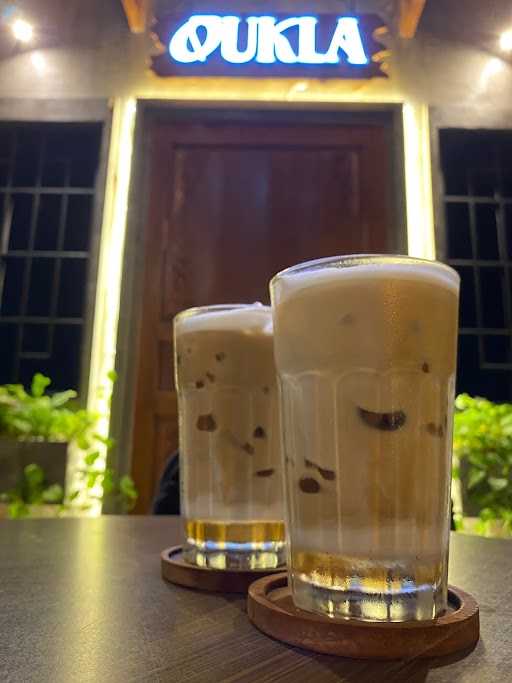 Oukla Sidoarjo Coffee Shop 6