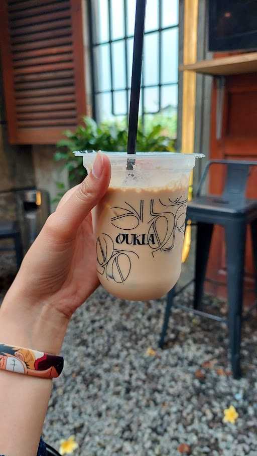 Oukla Sidoarjo Coffee Shop 7