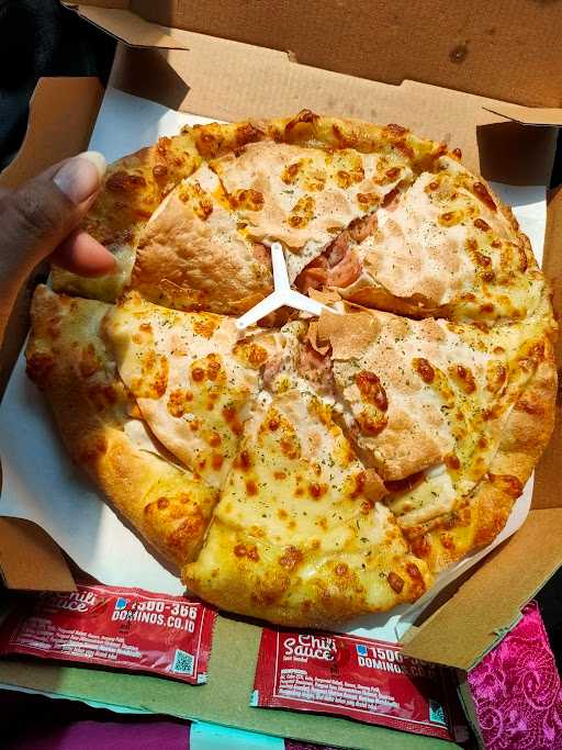 Domino'S Pizza 4