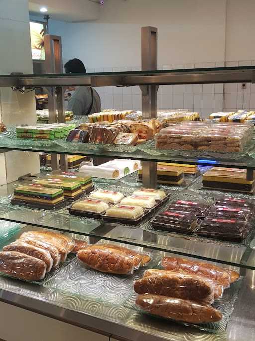 Suisse Bakery 10