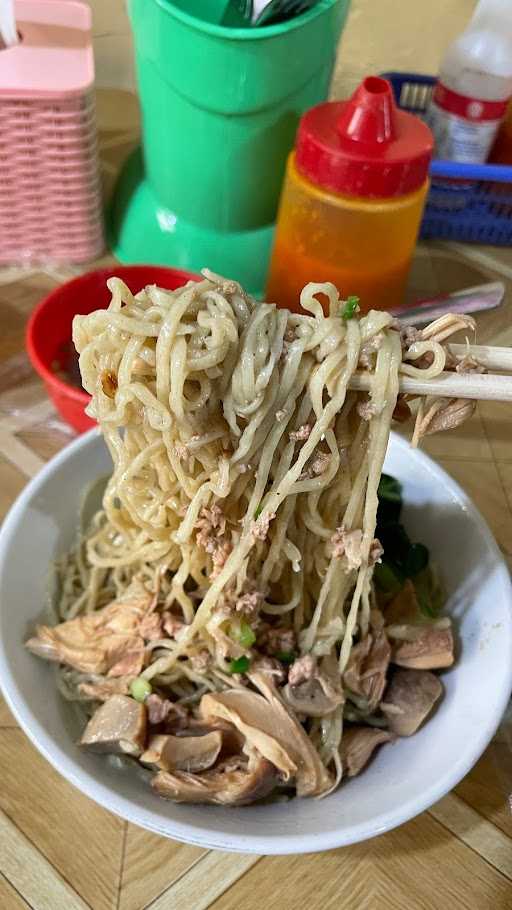 Bakmie Anggit 9