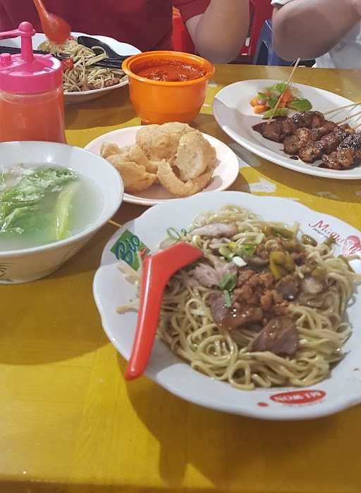 Bakmi Ahiung Pinangsia 10