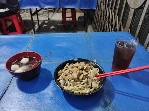 Bakmi Karet Krekot Iii 7