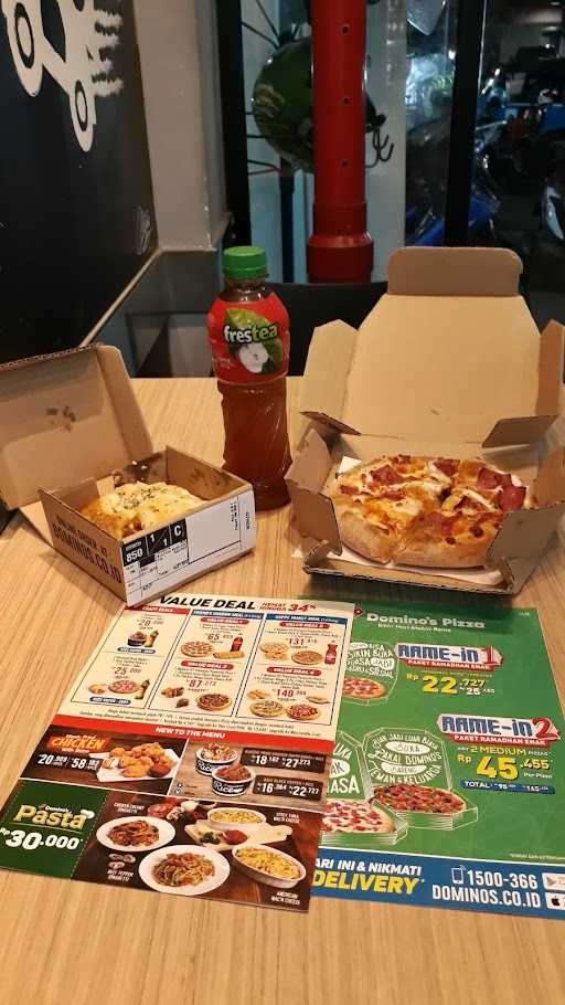 Domino'S Pizza 5