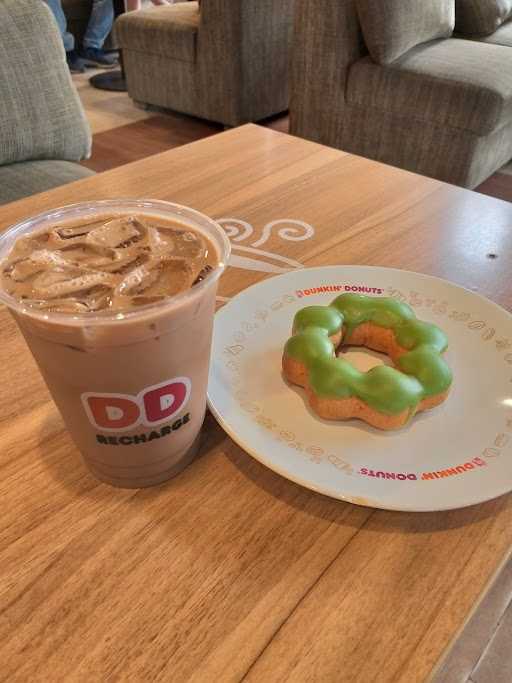 Dunkin' Donuts' - Mangga Besar 9