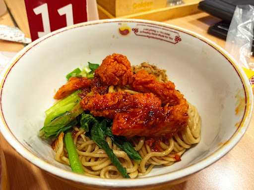 Golden Lamian Gajah Mada Plaza 10