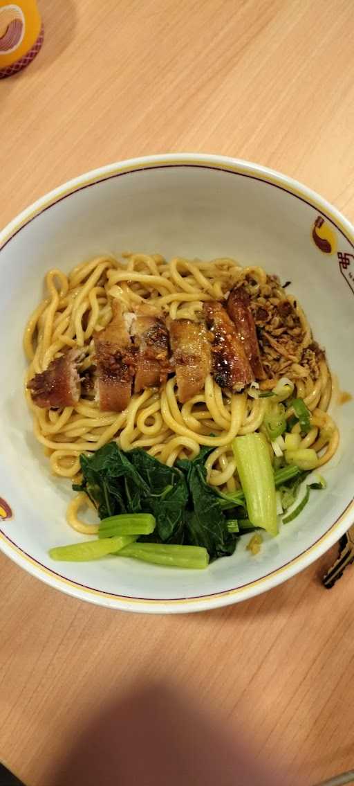 Golden Lamian Gajah Mada Plaza 7