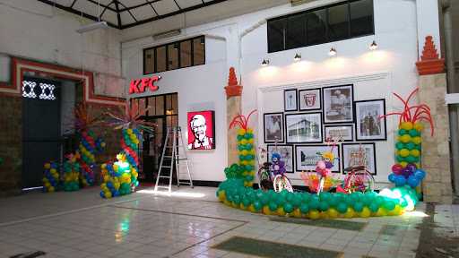 KFC - Kantor Pos Kota Tua 6