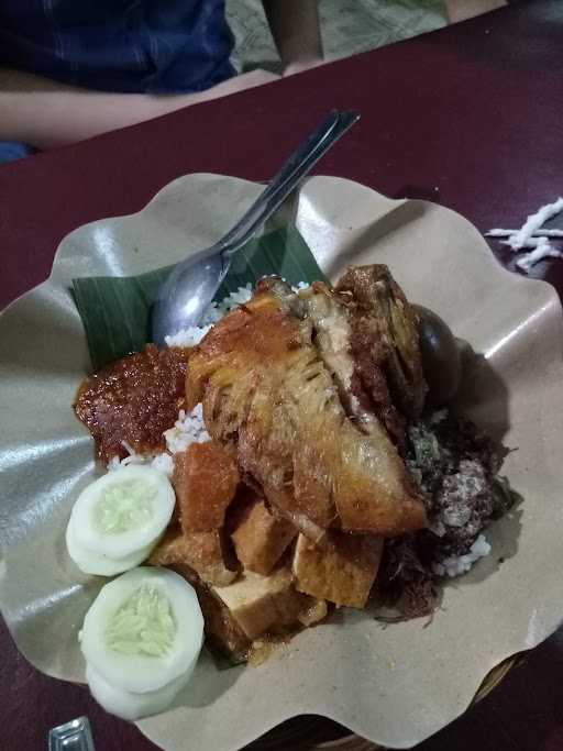 Lesehan Gudeg Jogja Malioboro 6