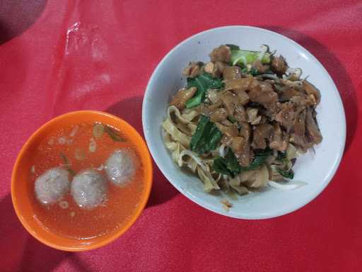 Mie Ayam Jamur Family 7