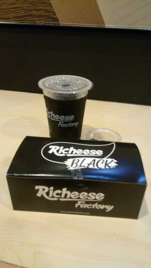 Richeese Factory Lokasari 6