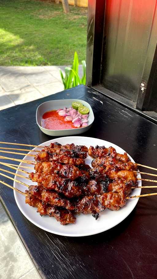 Sate Babi Moro Seneng 2