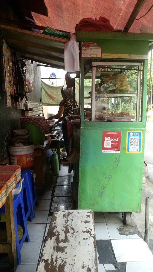 Warung Nasi Kuningan 3