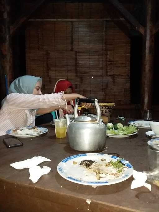 Saung Hera 6