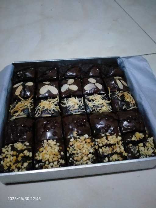 Iqbal Kue Basah Dan Kering 1