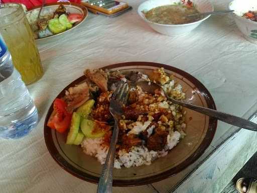 Sate Bebek Bu Genuk 5