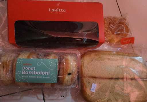 Laritta Bakery - Stasiun Gubeng Baru 5