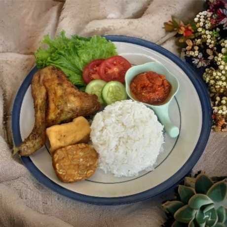 Ayam Goreng Spesial Papa 88 1