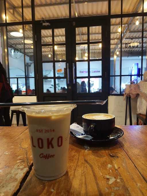 Loko Cafe Stasiun Gubeng 2