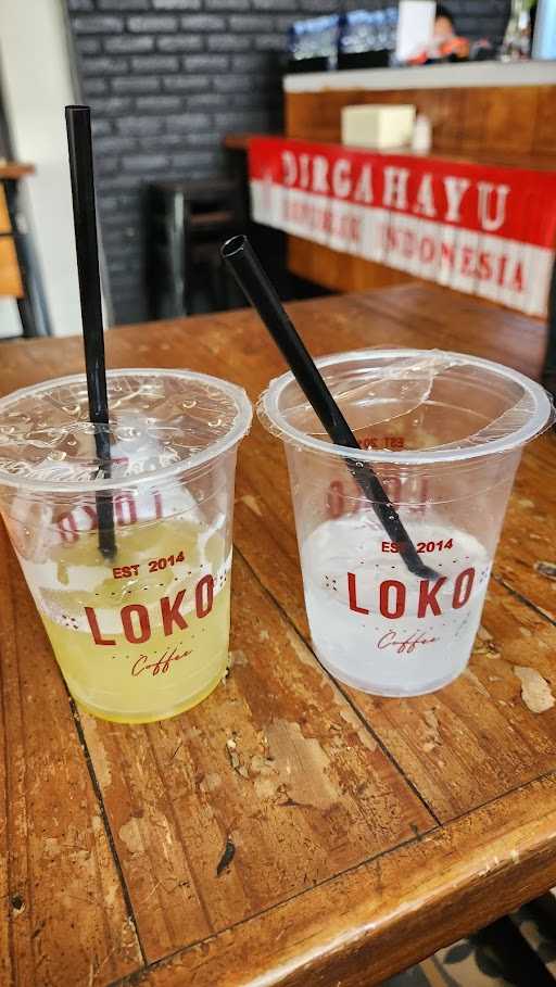 Loko Cafe Stasiun Gubeng 7