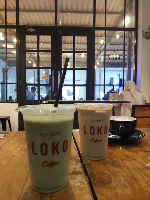 Loko Cafe Stasiun Gubeng 6