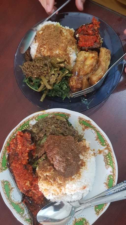 Ampera Goyang Lidah Masakan Padang 6