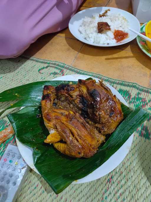 Ayam Abah Arief Pacarkeling (Ayam Bakar Utuh Ayam Goreng Belakang Kedokteran Unair Surabaya) 4