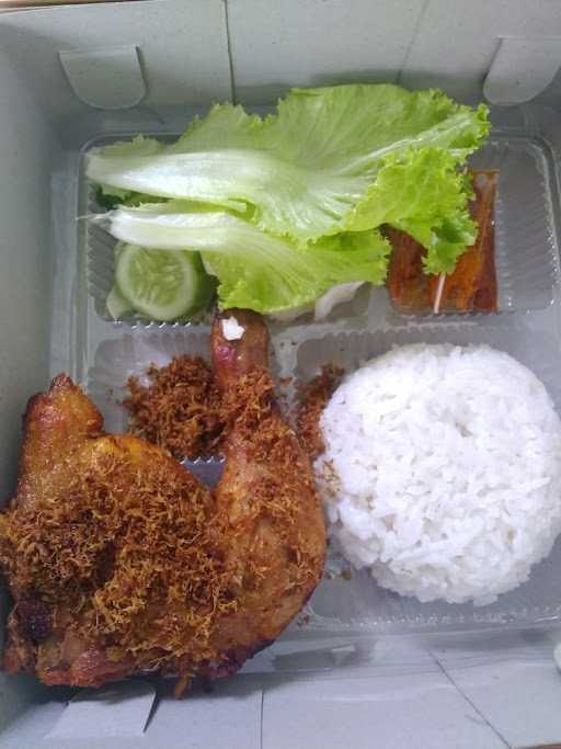 Ayam Abah Arief Pacarkeling (Ayam Bakar Utuh Ayam Goreng Belakang Kedokteran Unair Surabaya) 9