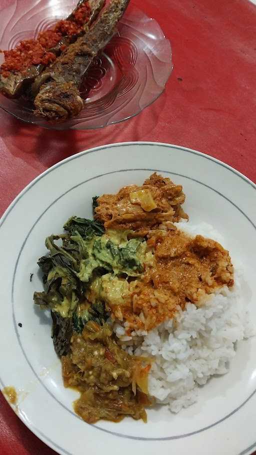 Rm. Surya Permai Masakan Padang 9