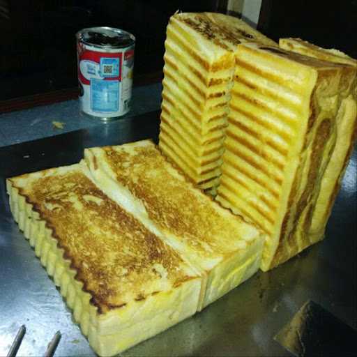 Roti Bakar Hero Khas Bandung 3