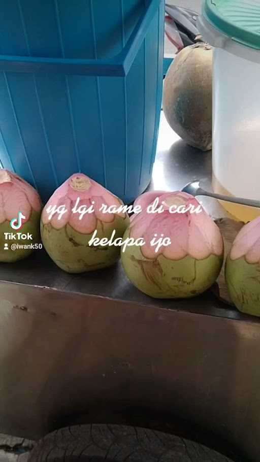 Es Kelapa Muda Iwan 3