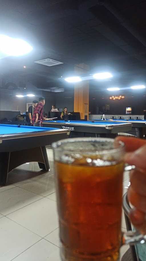 Xyz Billiard & Cafe 1