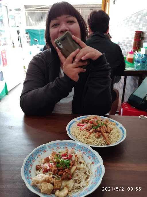 Bakmi Aloi 9