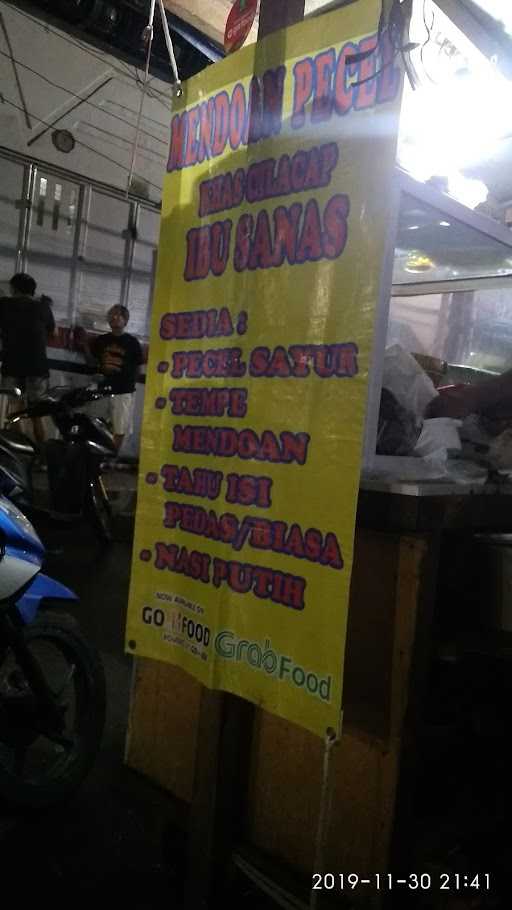 Mendoan Pecel Khas Cilacap Ibu Sanas 6