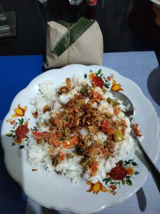 Nasi Uduk Bu Amah 9