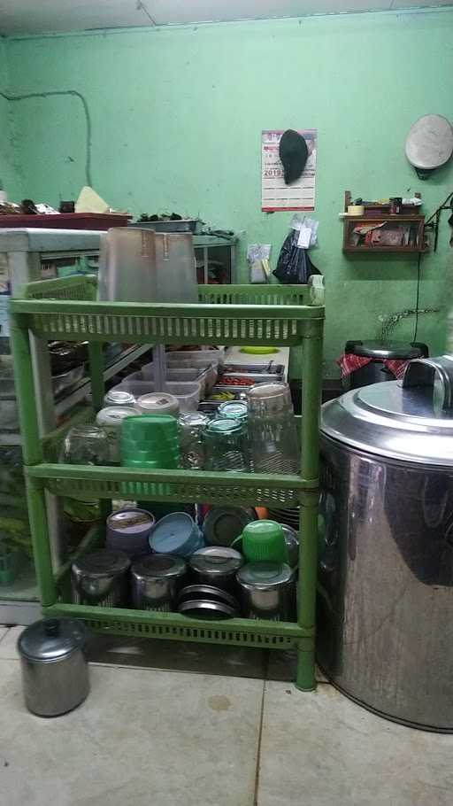 Rumah Makan Masakan Sunda Tenjo Bogor 3