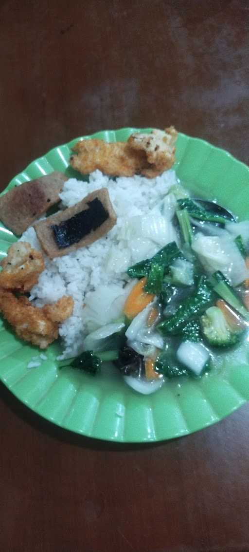 Rumah Makan Vegetarian Tri Ratna 7