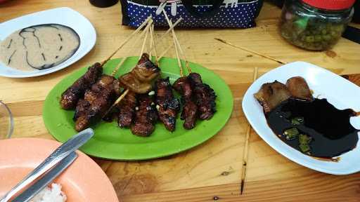 Sate Babi & Bakut Aleng 7