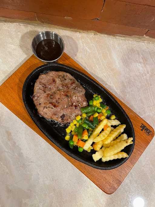 Tapase Steak & Cafe 9