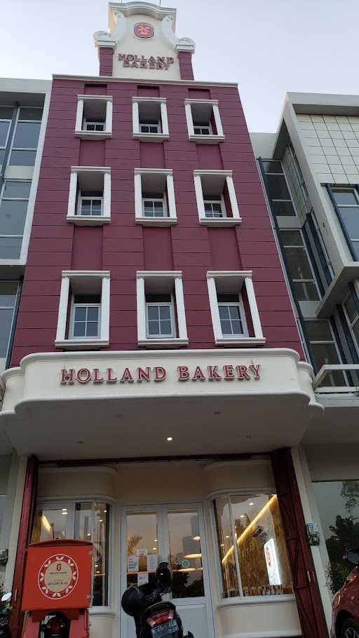 Holland Bakery 7